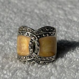 Vintage yellow enameled ring